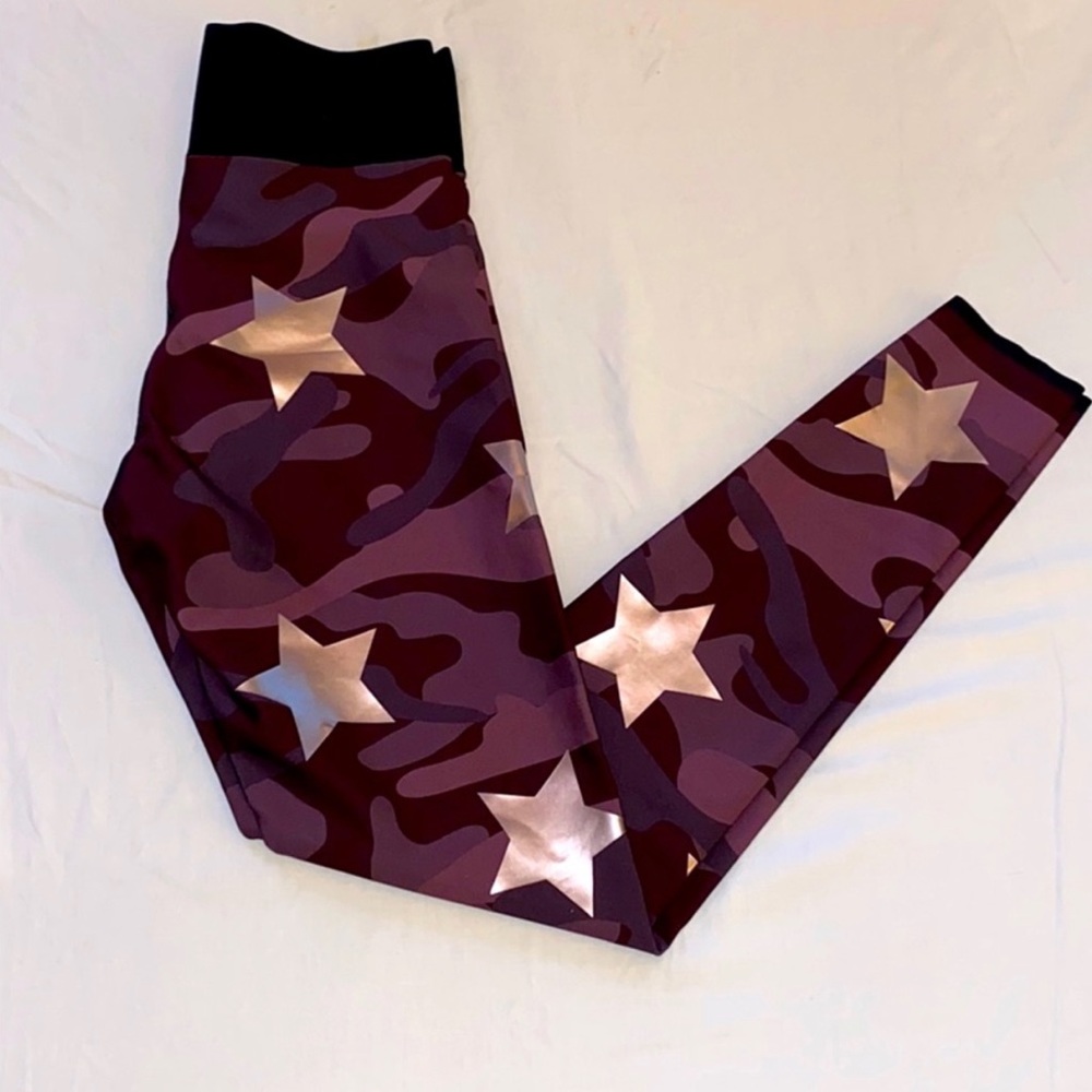 ULTRACOR Premium Lux Leggings | Burgundy Camo Metallic Stars | Size XS | EUC